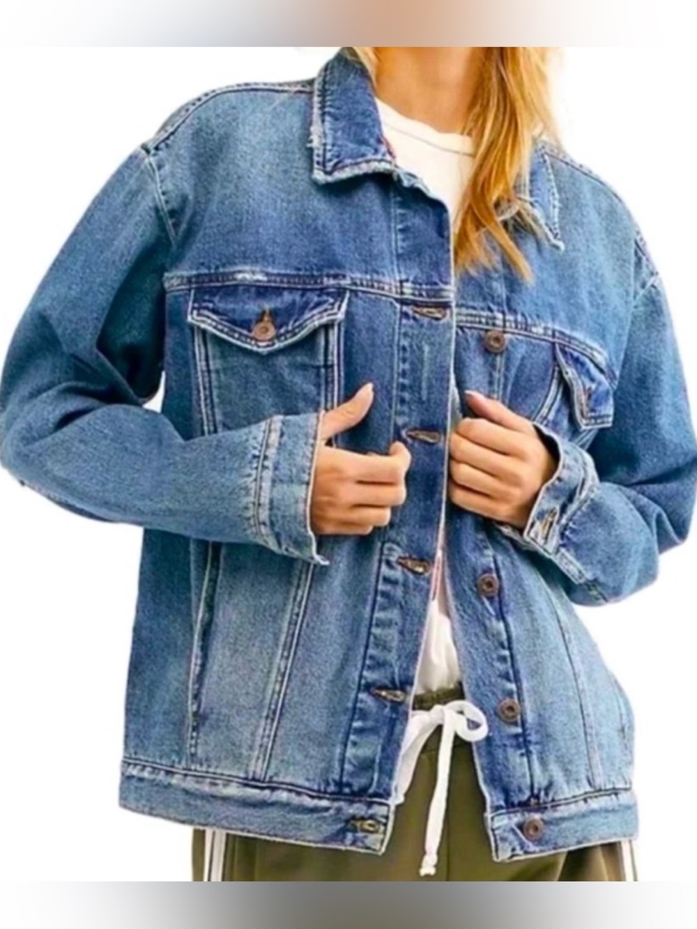 FREE PEOPLE Oversized Distressed Denim Jacket in Southbank Wash (Size Small)